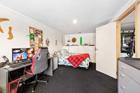 Photo of property in 303 Don Buck Road, Massey, Auckland, 0614