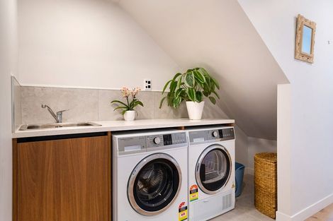 Photo of property in 8 Meritage Lane, Te Atatu South, Auckland, 0610