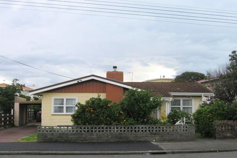 Photo of property in 10 Meeanee Quay, Westshore, Napier, 4110