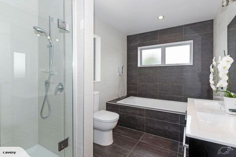 Photo of property in 36a Kervil Avenue, Te Atatu Peninsula, Auckland, 0610