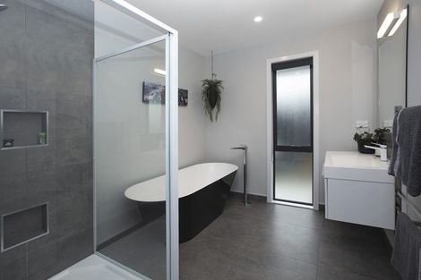 Photo of property in 211 Highsted Road, Casebrook, Christchurch, 8051