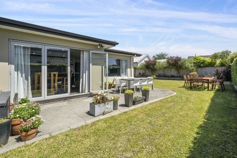 Photo of property in 54 Resolution Drive, Whitby, Porirua, 5024