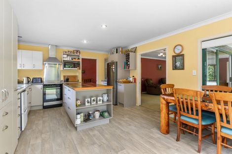 Photo of property in 156a Great North Road, Te Kamo, Kamo, 0185