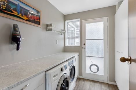 Photo of property in 33 Olive Terrace, Paraparaumu Beach, Paraparaumu, 5032