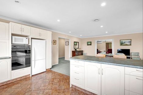 Photo of property in 79 Broadway, Stratford, 4332