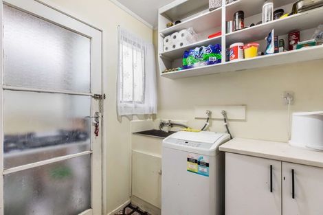 Photo of property in 2/47 Taitimu Drive, Weymouth, Auckland, 2103