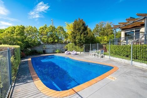 Photo of property in 57 Hikanui Drive, Havelock North, 4130