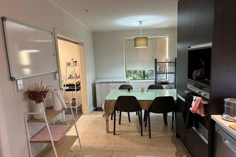 Photo of property in 43 Renata Crescent, Te Atatu Peninsula, Auckland, 0610