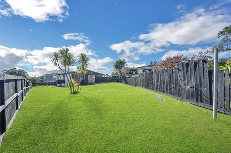 Photo of property in 44 Miltonia Avenue, Te Atatu South, Auckland, 0610