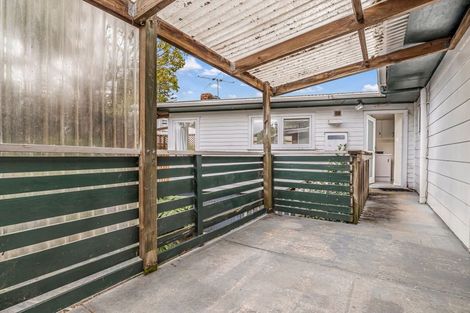 Photo of property in 10 Mackwood Place, Birkdale, Auckland, 0626