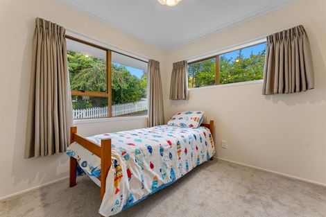 Photo of property in 2/1 Trelawny Place, Hillcrest, Auckland, 0627