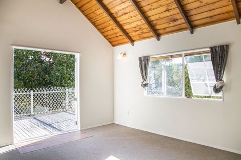 Photo of property in 26 Richards Avenue, Forrest Hill, Auckland, 0620