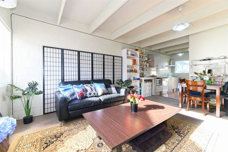 Photo of property in 3/5 Keeling Road, Henderson, Auckland, 0612