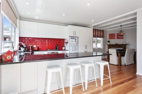 Photo of property in 32 Queen Street, Cambridge, 3434