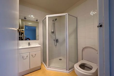 Photo of property in 8 Leatham Crescent, Opaheke, Papakura, 2113