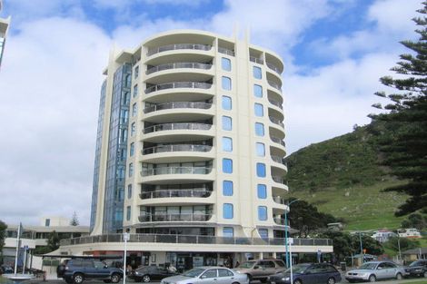 Photo of property in 1 Marine Parade, Mount Maunganui, 3116