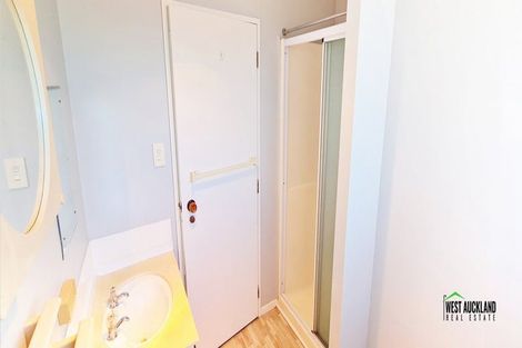 Photo of property in 1/67 Luanda Drive, Ranui, Auckland, 0612
