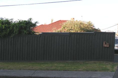 Photo of property in 1/9 Sydney Street, Hauraki, Auckland, 0622