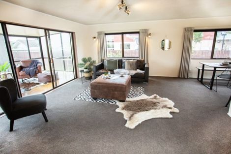 Photo of property in 48 Olive Terrace, Paraparaumu Beach, Paraparaumu, 5032