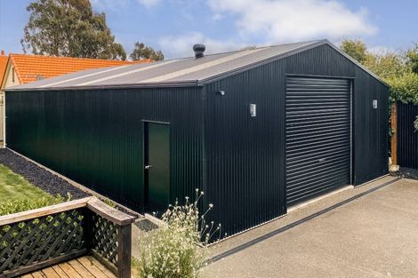 Photo of property in 5 Arataki Road, Havelock North, 4130