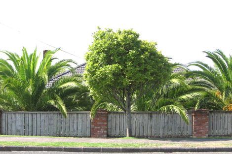 Photo of property in 10 Parker Avenue, New Lynn, Auckland, 0600