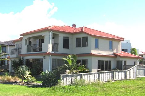 Photo of property in 15 Riverstone Road, Te Atatu Peninsula, Auckland, 0610