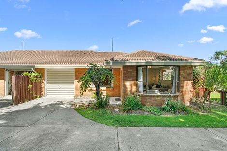 Photo of property in 15 Topaz Place, Bishopdale, Christchurch, 8053