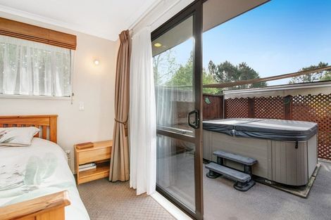 Photo of property in 42 Manuka Grove, Helensville, 0875