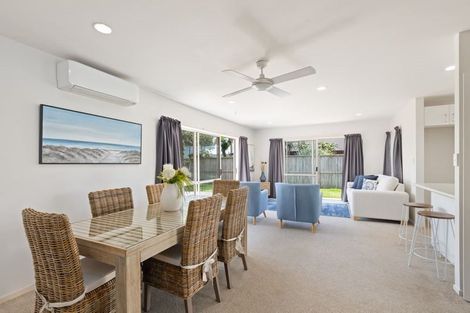 Photo of property in 88 Lakeside Drive, Orewa, 0931