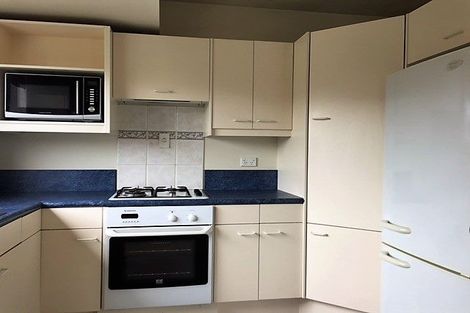 Photo of property in 27 Cardigan Bay Place, Addington, Christchurch, 8024