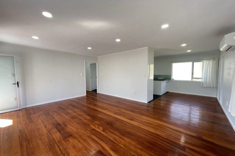 Photo of property in 19 Lancelot Place, Glenfield, Auckland, 0629