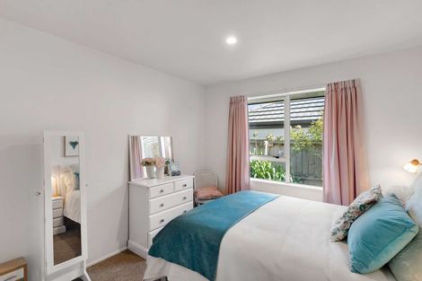 Photo of property in 49 Sawyers Arms Road, Northcote, Christchurch, 8052