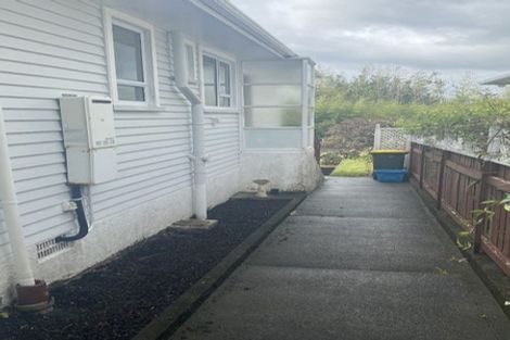 Photo of property in 42 Awanui Street, Merrilands, New Plymouth, 4312