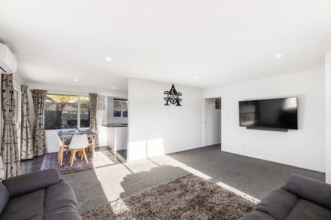 Photo of property in 21a Belfast Road, Belfast, Christchurch, 8051