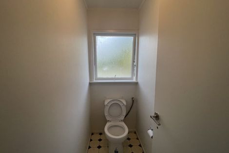 Photo of property in 30 Ramillies Place, Glenfield, Auckland, 0629