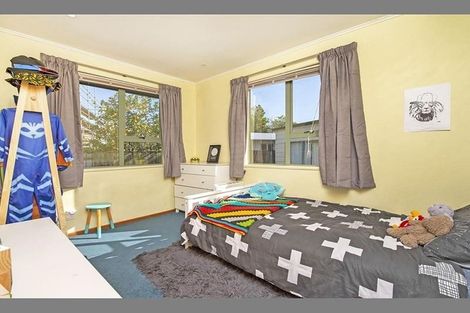 Photo of property in 85 Gloria Avenue, Te Atatu Peninsula, Auckland, 0610