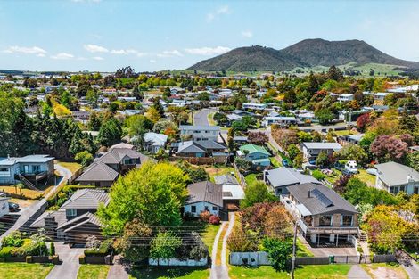 Photo of property in 14 Sunset Street, Hilltop, Taupo, 3330