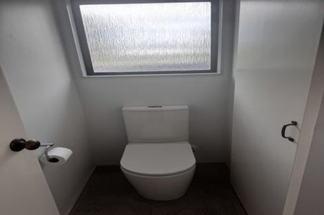 Photo of property in 2a Hilton Grove, Kelvin Grove, Palmerston North, 4414