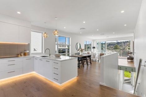 Photo of property in 200 Landmark Terrace, Orewa, 0931
