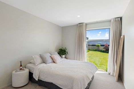 Photo of property in 13 Barnfields Close, Halswell, Christchurch, 8025