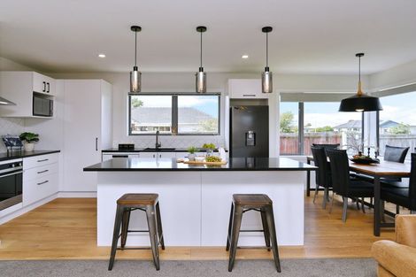 Photo of property in 25 Dunstan Crescent, Hornby, Christchurch, 8042
