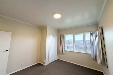 Photo of property in 12 Hardy Street, New Brighton, Christchurch, 8061