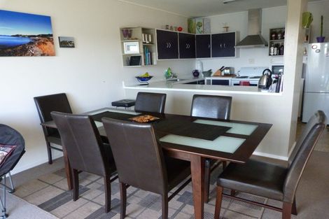 Photo of property in 12f2 Duchess Place, Maupuia, Wellington, 6022