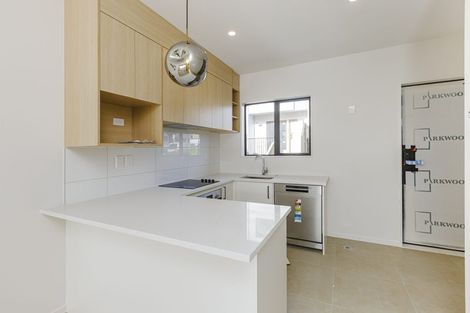 Photo of property in 40 Paetai Lane, Te Atatu Peninsula, 0610
