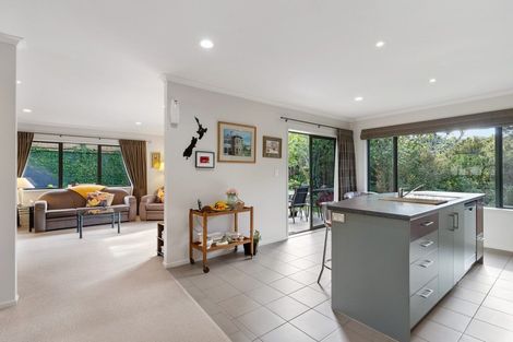 Photo of property in 11 Grovenor Drive, Orewa, 0931