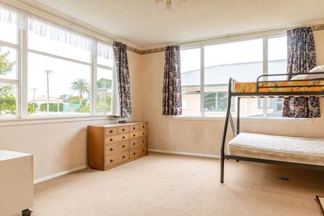 Photo of property in 35 Queen Street, Westport, 7825