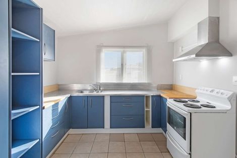 Photo of property in 83 Hinau Street, Castlecliff, Whanganui, 4501