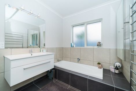 Photo of property in 6a Monckton Street, Feilding, 4702