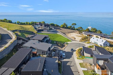 Photo of property in 11 Fairburn Place, Kaiteriteri, 7197