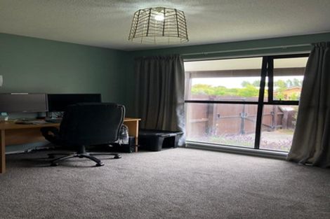 Photo of property in 20 Sawtell Place, Northcote, Christchurch, 8052